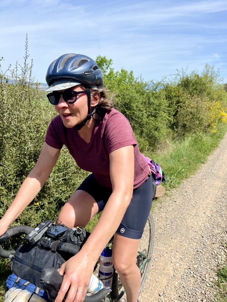gravel-femme-bikepacking