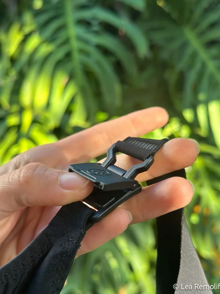 clip-on shorts-straps