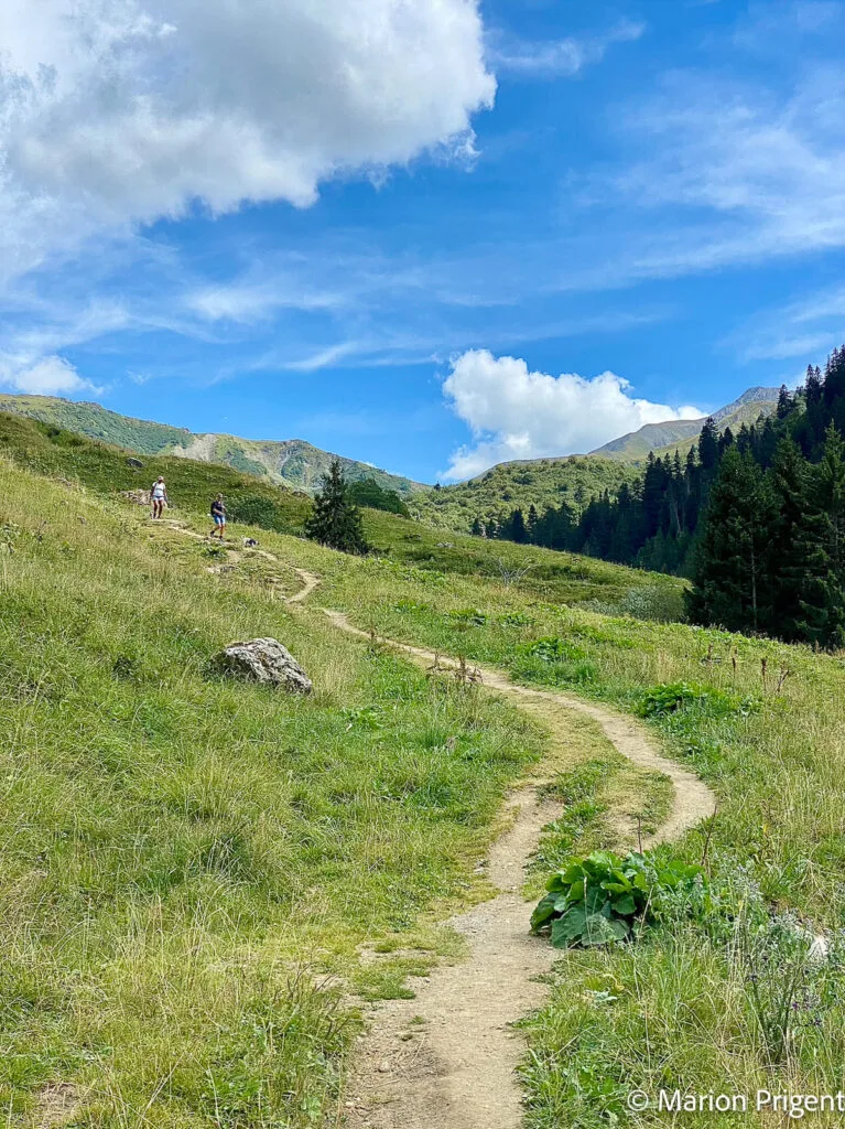 debuter-randonnee-femmme-solo