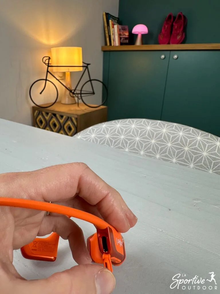 port-usb-c-shokz-open-run-pro-2