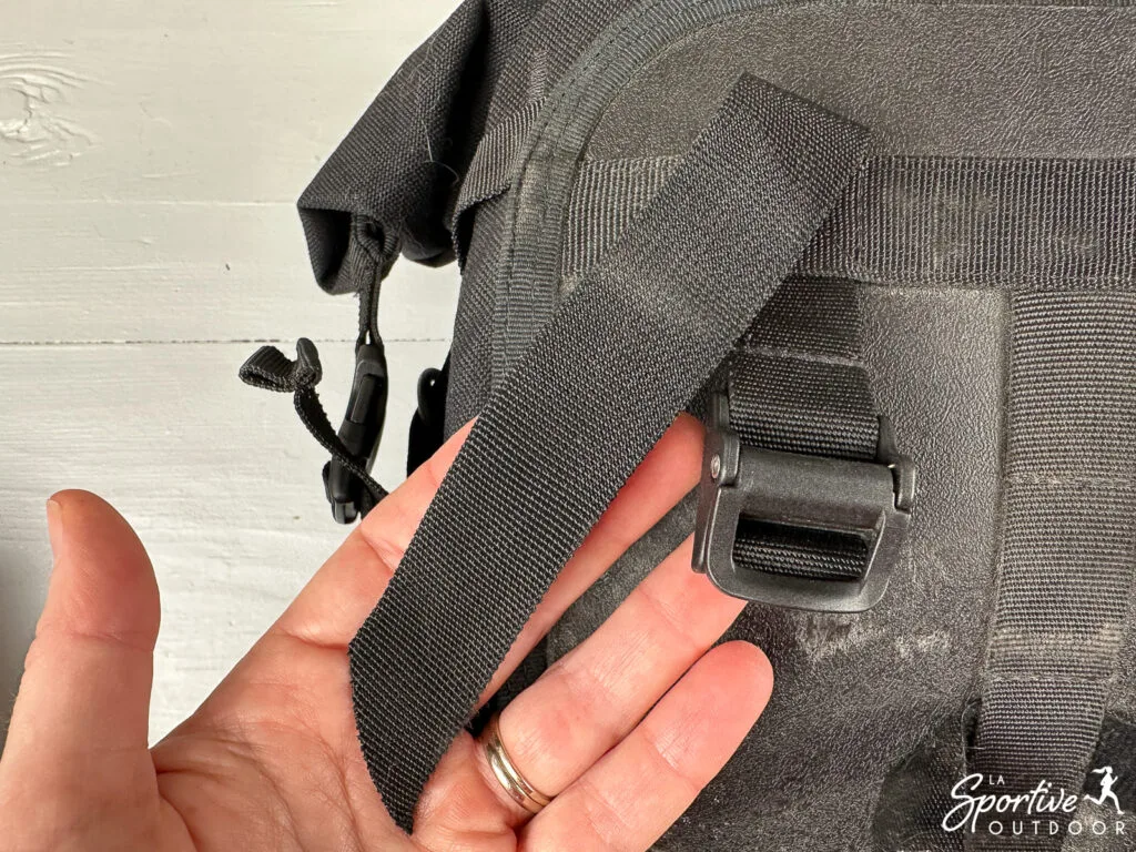 fixation-restrap-sacoche-guidon