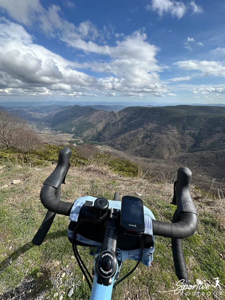 velo-route-sacohe-guidon-rapha