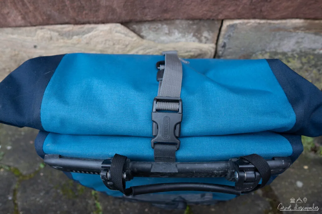 fermeture-enroulement-ortlieb-sacoche-velo