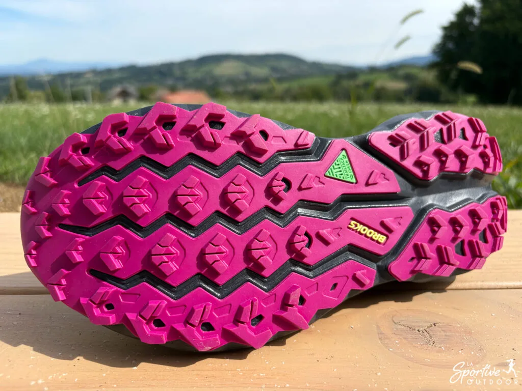 crampons-brooks-cascadia-19
