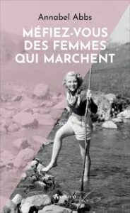 mefiez-vous-femmes-marchent