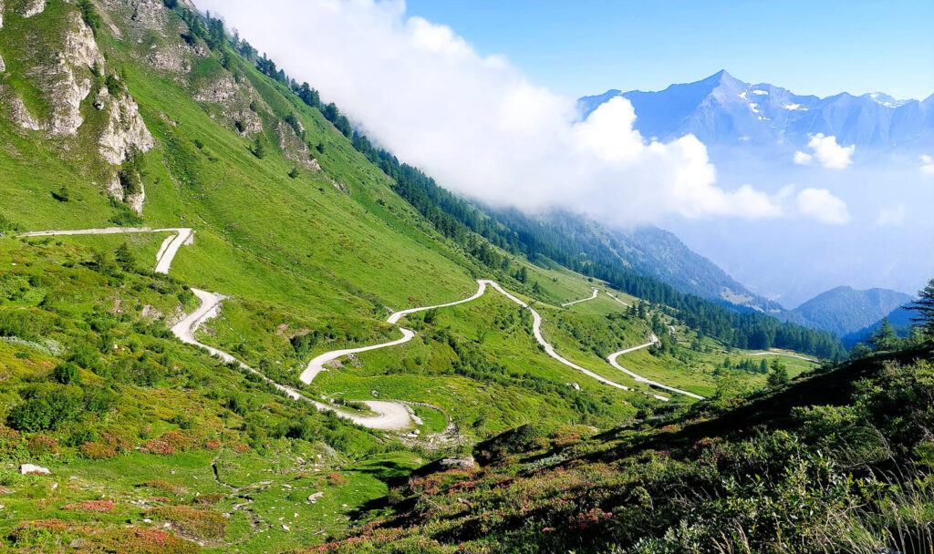 Sommet du Colle delle Finestre (col du Finestre) dans le Piémont en iItalie