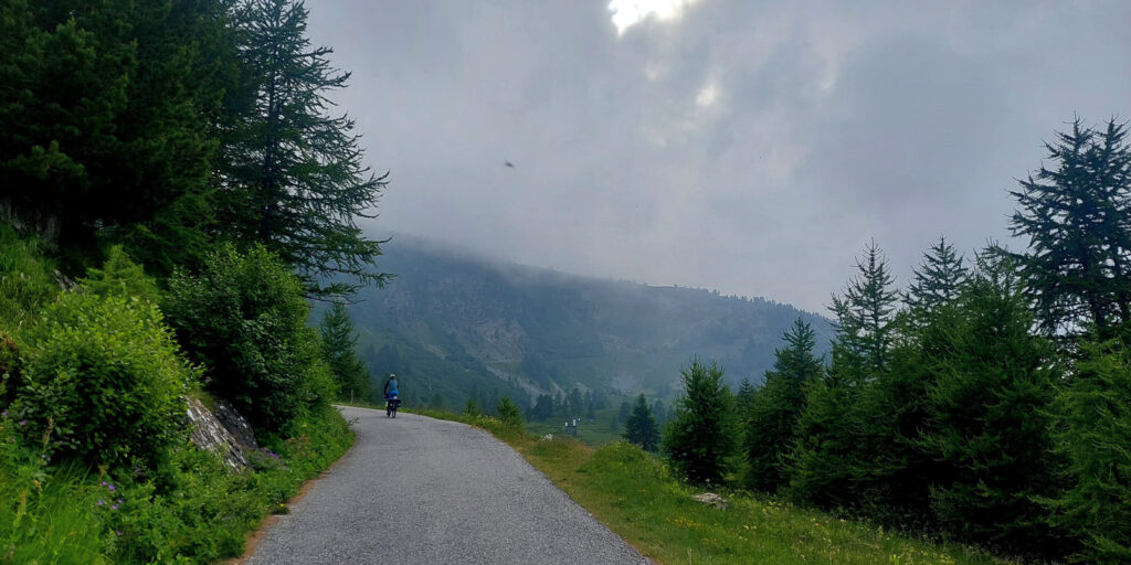 Montée au Colle di Sampeyre (col de Sampeyre) en Italie du Nord