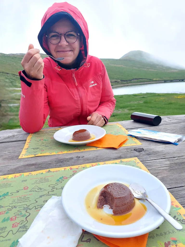 Camille Monjaret eating a chocolate Piedmontese Bonet
