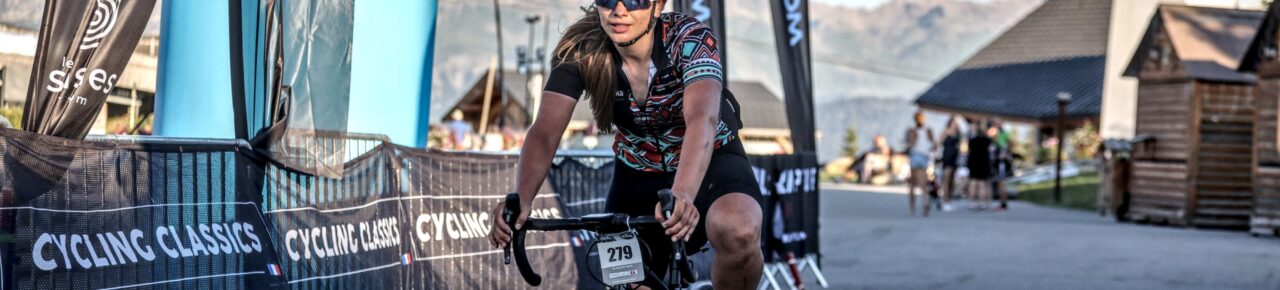 Arrivée de Nathalie Baillon sur la cyclosportive Tour du Mont-Blanc
