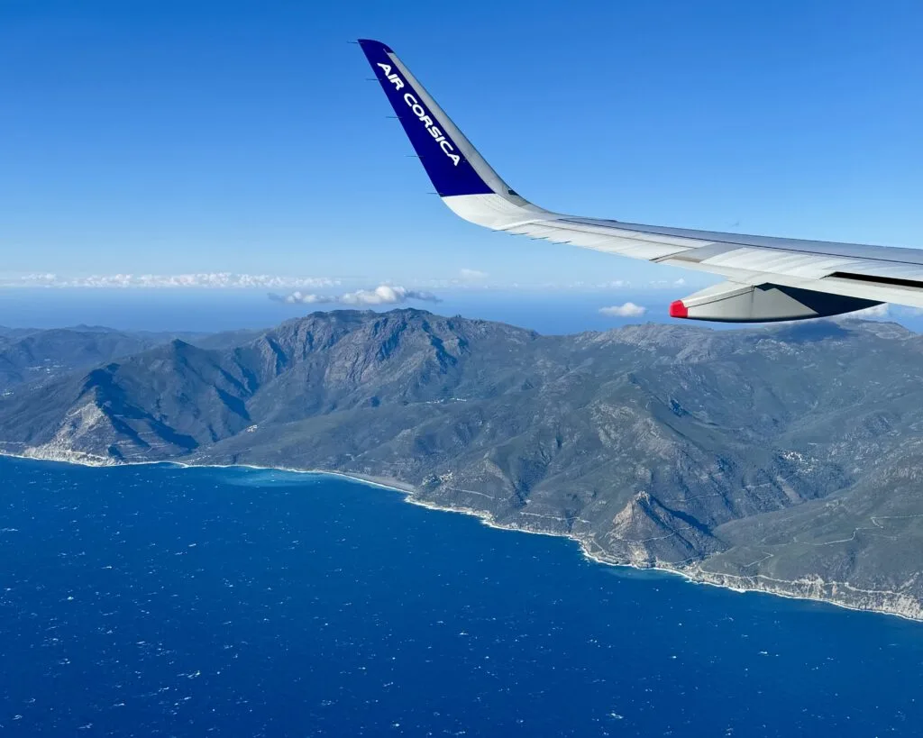 Vue de l'avion sur la Corse