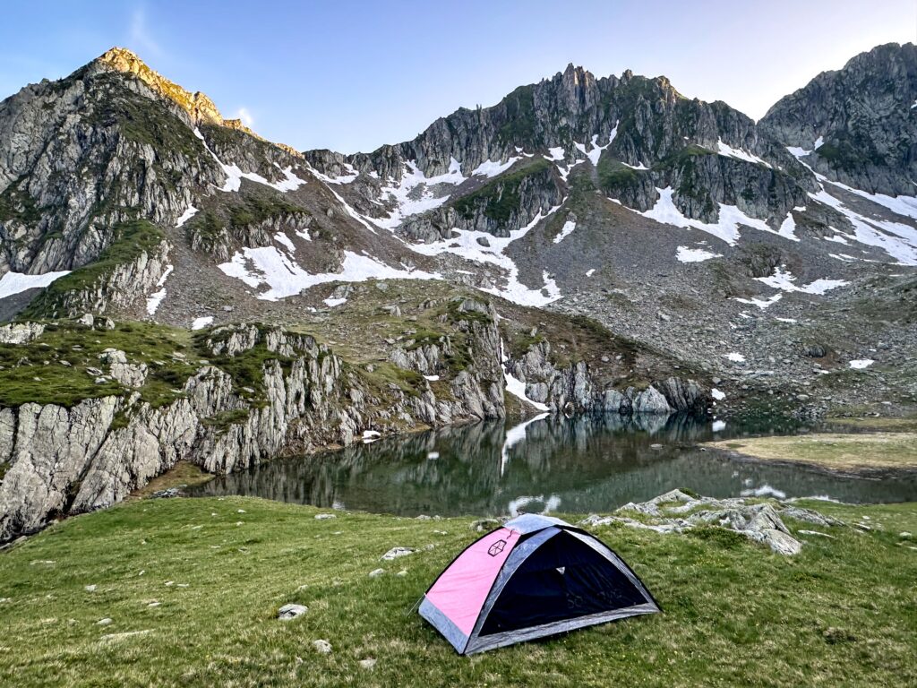 tente-bivouac-randonnee-montagne